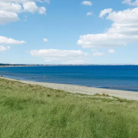 3 Bedroom Beautiful In Ferienhaus